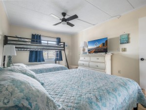 diamondhead402-14-bedroom.jpg