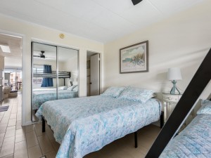 diamondhead402-15-bedroom.jpg