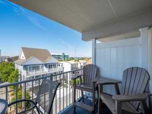 diamondhead402-3-balcony.jpg