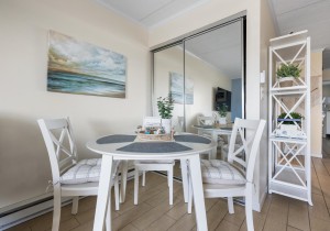 diamondhead402-9-dining-area.jpg