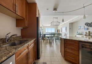 gateway611-11-kitchen.jpg