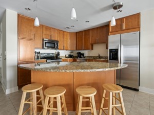 gateway611-12-kitchen.jpg
