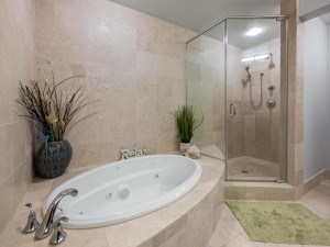 gateway611-20-primary-bath.jpg