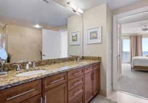 gateway611-21-primary-bath.jpg