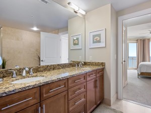 gateway611-21-primary-bath.jpg