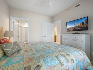 gateway611-23-bedroom-2.jpg