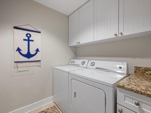 gateway611-28-laundry.jpg