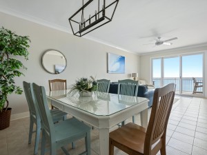 gateway611-8-dining-area.jpg