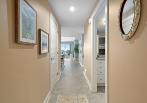 gg-711-11-entry-hall.jpg