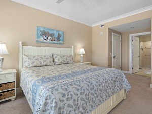 gg-711-192-primary-bedroom.jpg