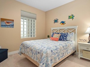 gg-711-22-bedroom-2.jpg