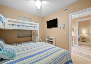 gg-711-28-bedroom-3.jpg