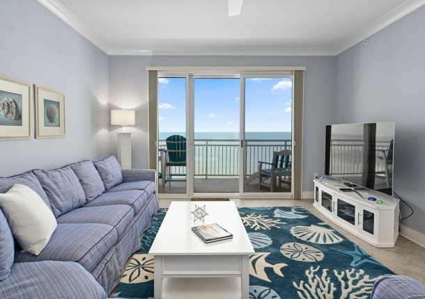 gg-711-5-living-area.jpg