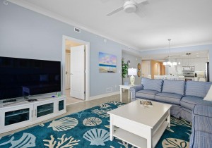 gg-711-8-living-area.jpg