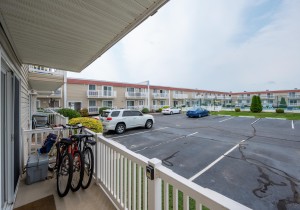 bridgepoint4-12-front-deck.jpg
