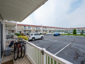 bridgepoint4-12-front-deck.jpg