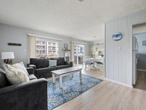 bridgepoint4-14-living-area.jpg