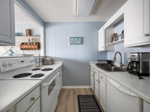 bridgepoint4-18-kitchen.jpg