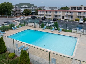 bridgepoint4-9-outdoor-pool.jpg