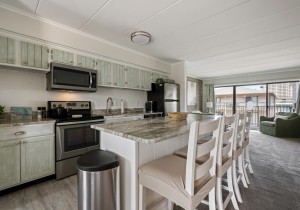 wildwaves202-11-kitchen-dining.jpg