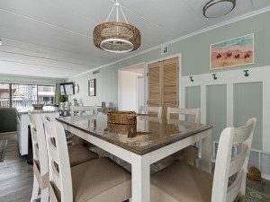 wildwaves202-13-dining.jpg