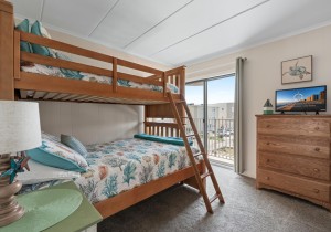 wildwaves202-20-bedroom-2.jpg