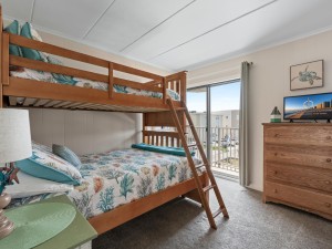 wildwaves202-20-bedroom-2.jpg