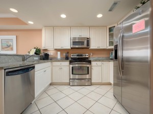 southbeach603-11-kitchen.jpg