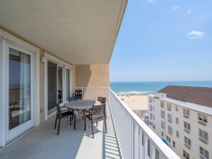 southbeach603-2-balcony.jpg