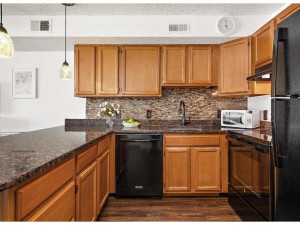14a-kitchen.jpg