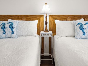 17a-bedroom.jpg