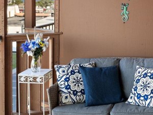 2a-balcony.jpg