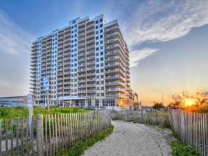 58-58-gateway-grand-402-58-lana.jpg