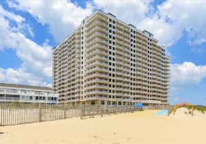 59-59-gateway-grand-402-59-lana.jpg