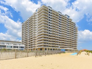 59-59-gateway-grand-402-59-lana.jpg