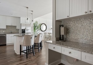 gateway1602-10-kitchen.jpg