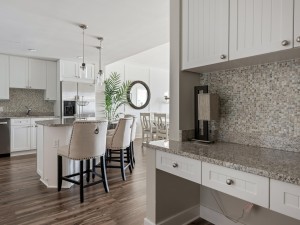 gateway1602-10-kitchen.jpg