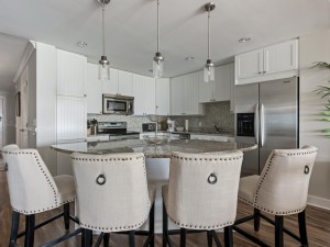 gateway1602-12-kitchen.jpg