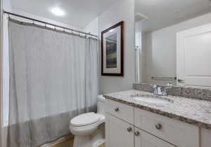 gateway1602-22-bath-2.jpg