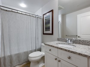 gateway1602-22-bath-2.jpg