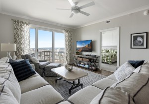 gateway1602-6-living-area.jpg