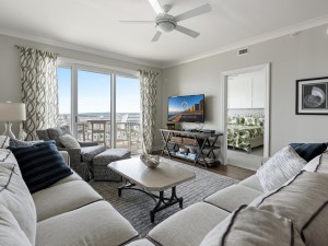 gateway1602-6-living-area.jpg