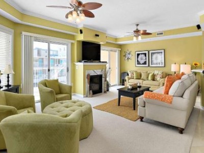 Royal Beach 102