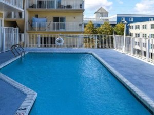 280378675-002-pool.jpg