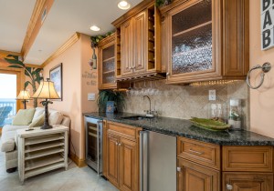carlye301-14-wet-bar.jpg