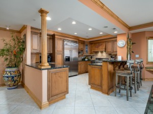 carlye301-15-kitchen.jpg