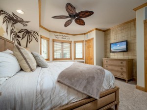 carlye301-24-bedroom-2.jpg