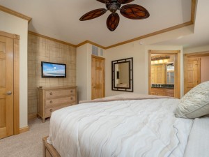 carlye301-25-bedroom-2.jpg