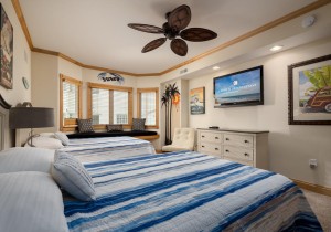 carlye301-28-bedroom-3.jpg