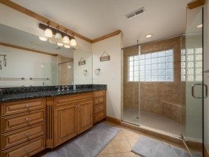 carlye301-29-bath-2.jpg